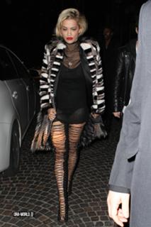 Rita Ora feet photo thumbnail