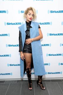 Rita Ora feet photo thumbnail