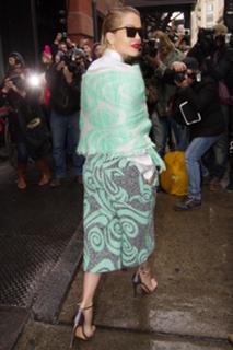Rita Ora feet photo thumbnail