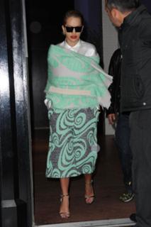 Rita Ora feet photo thumbnail