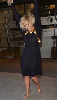 Rita Ora feet photo thumbnail
