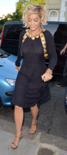 Rita Ora feet photo thumbnail