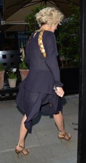 Rita Ora feet photo thumbnail