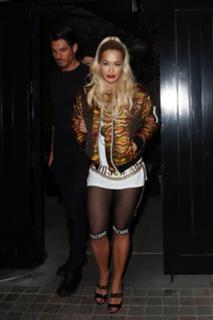 Rita Ora feet photo thumbnail