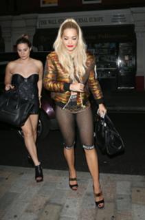 Rita Ora feet photo thumbnail