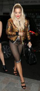 Rita Ora feet photo thumbnail