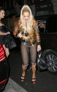 Rita Ora feet photo thumbnail