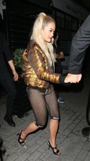 Rita Ora feet photo thumbnail