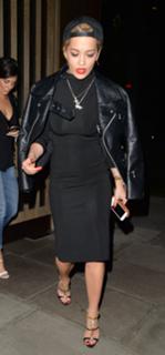 Rita Ora feet photo thumbnail