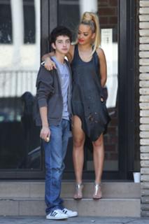 Rita Ora feet photo thumbnail