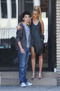 Rita Ora feet photo thumbnail