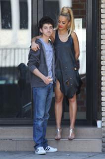 Rita Ora feet photo thumbnail