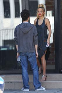 Rita Ora feet photo thumbnail