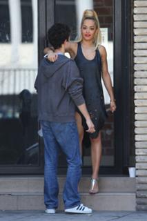 Rita Ora feet photo thumbnail