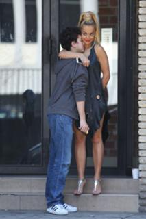 Rita Ora feet photo thumbnail