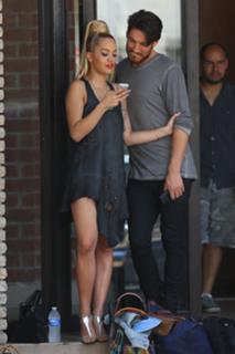Rita Ora feet photo thumbnail