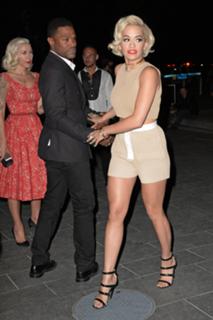 Rita Ora feet photo thumbnail