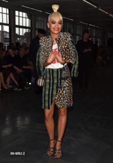 Rita Ora feet photo thumbnail