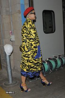 Rita Ora feet photo thumbnail
