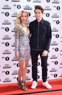 Rita Ora feet photo thumbnail