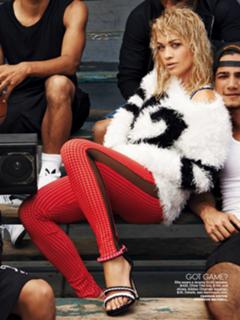 Rita Ora feet photo thumbnail