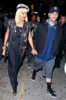 Rita Ora feet photo thumbnail