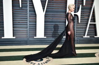 Rita Ora feet photo thumbnail