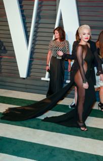 Rita Ora feet photo thumbnail