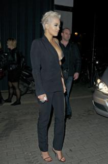Rita Ora feet photo thumbnail
