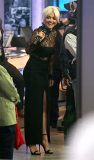 Rita Ora feet photo thumbnail
