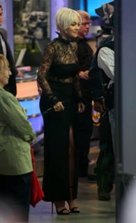 Rita Ora feet photo thumbnail