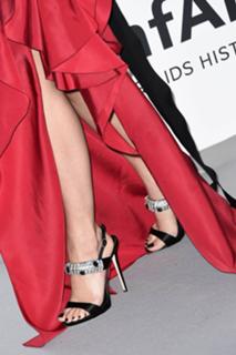 Rita Ora feet photo thumbnail