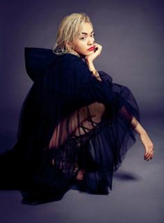 Rita Ora feet photo thumbnail