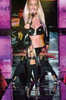 Rita Ora feet photo thumbnail