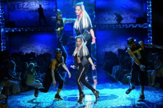 Rita Ora feet photo thumbnail