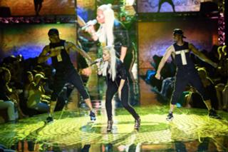 Rita Ora feet photo thumbnail