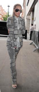Rita Ora feet photo thumbnail
