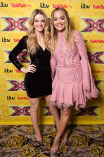 Rita Ora feet photo thumbnail
