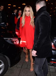 Rita Ora feet photo thumbnail