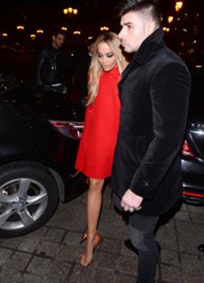 Rita Ora feet photo thumbnail