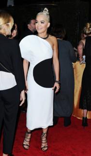 Rita Ora feet photo thumbnail