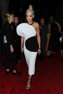Rita Ora feet photo thumbnail