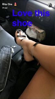 Rita Ora feet photo thumbnail