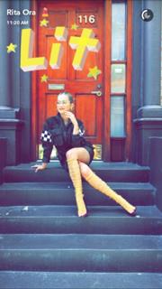 Rita Ora feet photo thumbnail