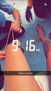 Rita Ora feet photo thumbnail