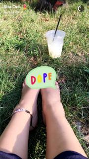 Rita Ora feet photo thumbnail