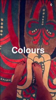 Rita Ora feet photo thumbnail