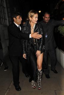 Rita Ora feet photo thumbnail