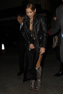 Rita Ora feet photo thumbnail