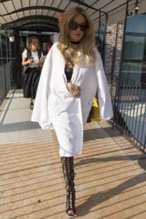 Rita Ora feet photo thumbnail